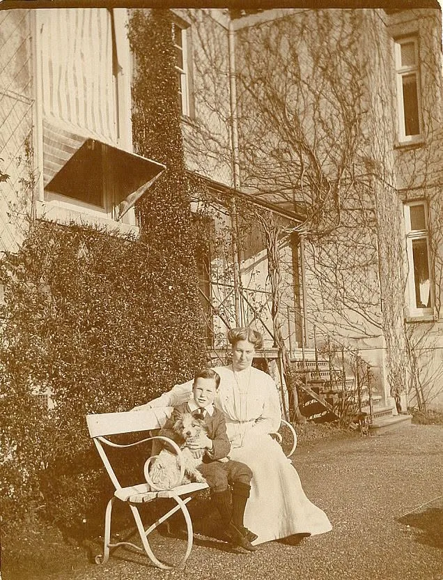 Catherine Brunton en exterior